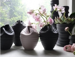 形似柔軟彎曲的瓷器花瓶設計