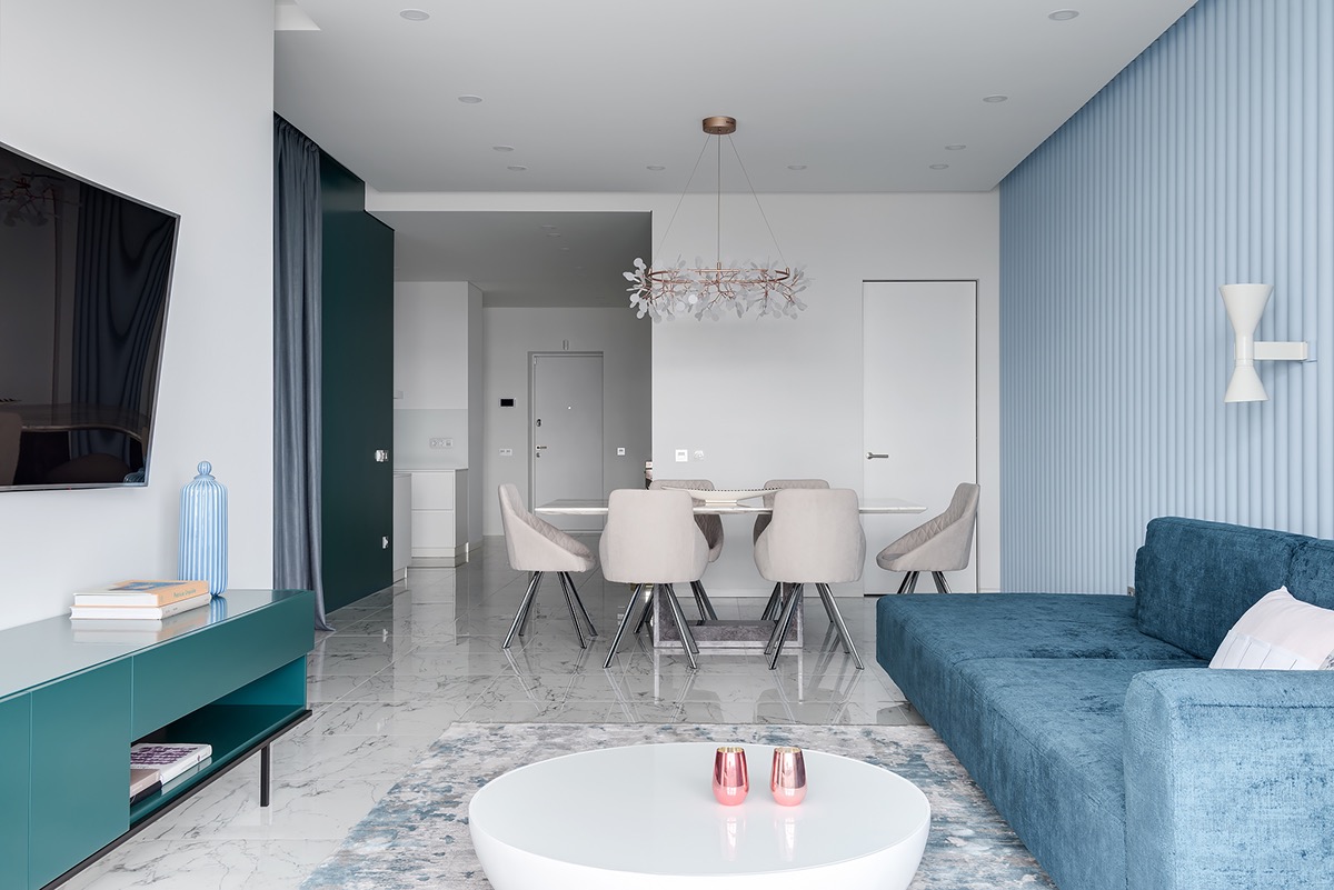 蓝和粉红的搭配：2套大胆而轻盈的室内装修设计