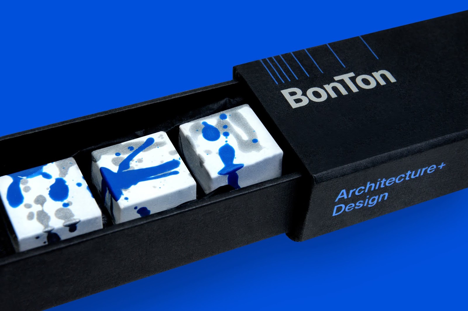 建筑工作室BonTon 15周年纪念礼盒设计
