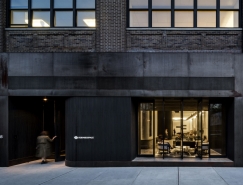 黑与白的极简空间：Squarespace纽约办公室设计