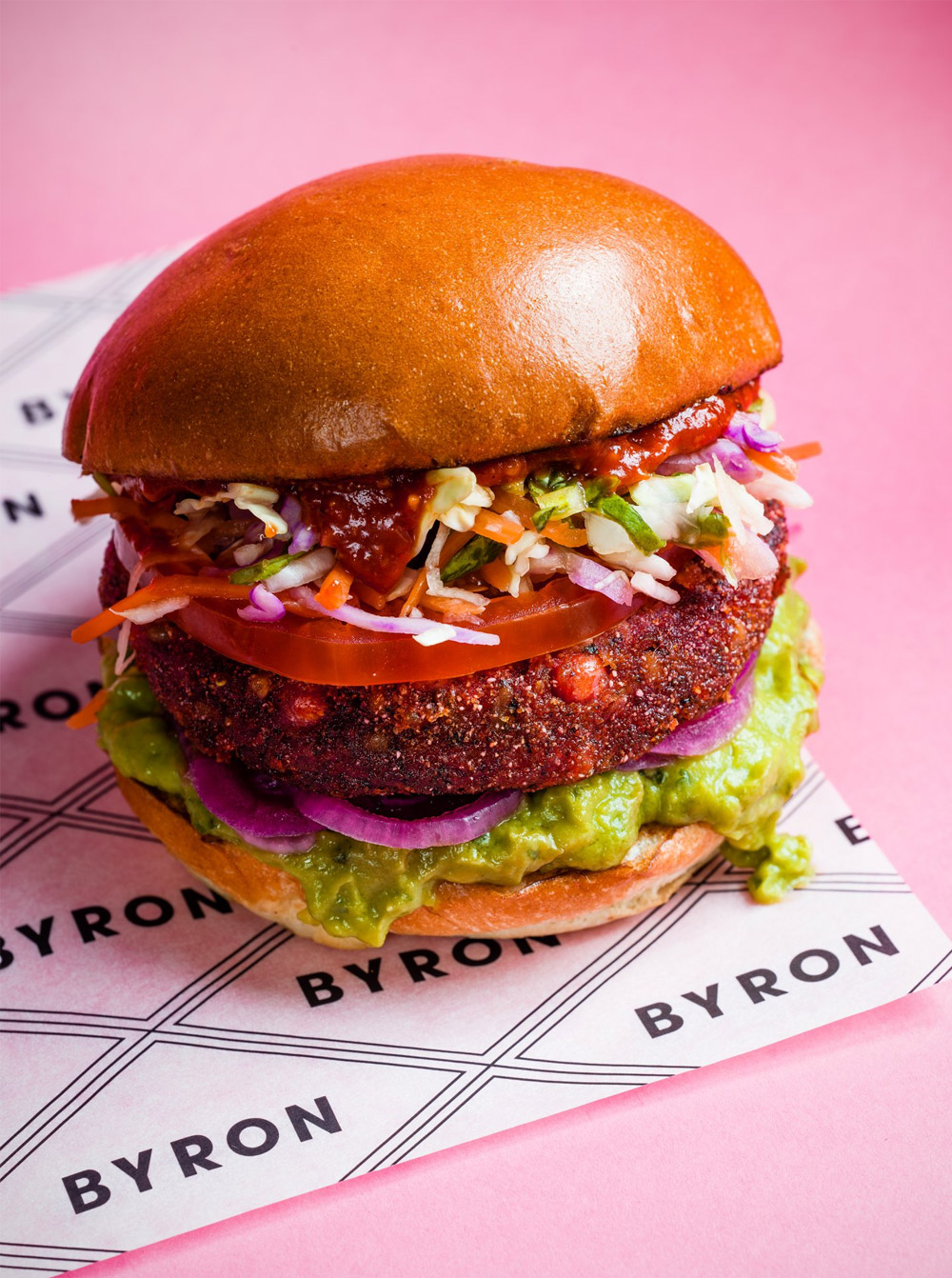 英国知名汉堡连锁品牌 Byron 启用新LOGO