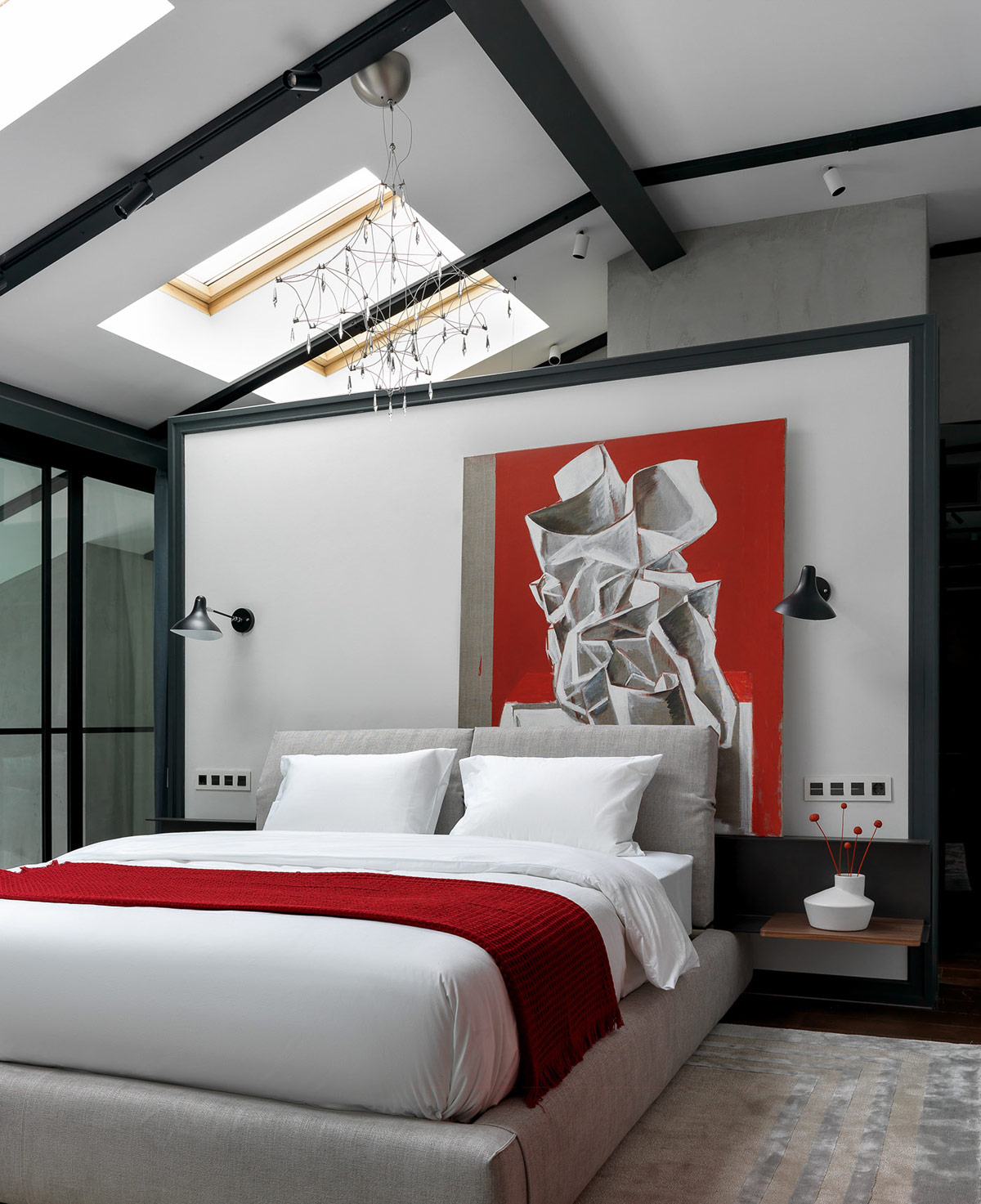 red-and-grey-bedroom-600x737.jpg
