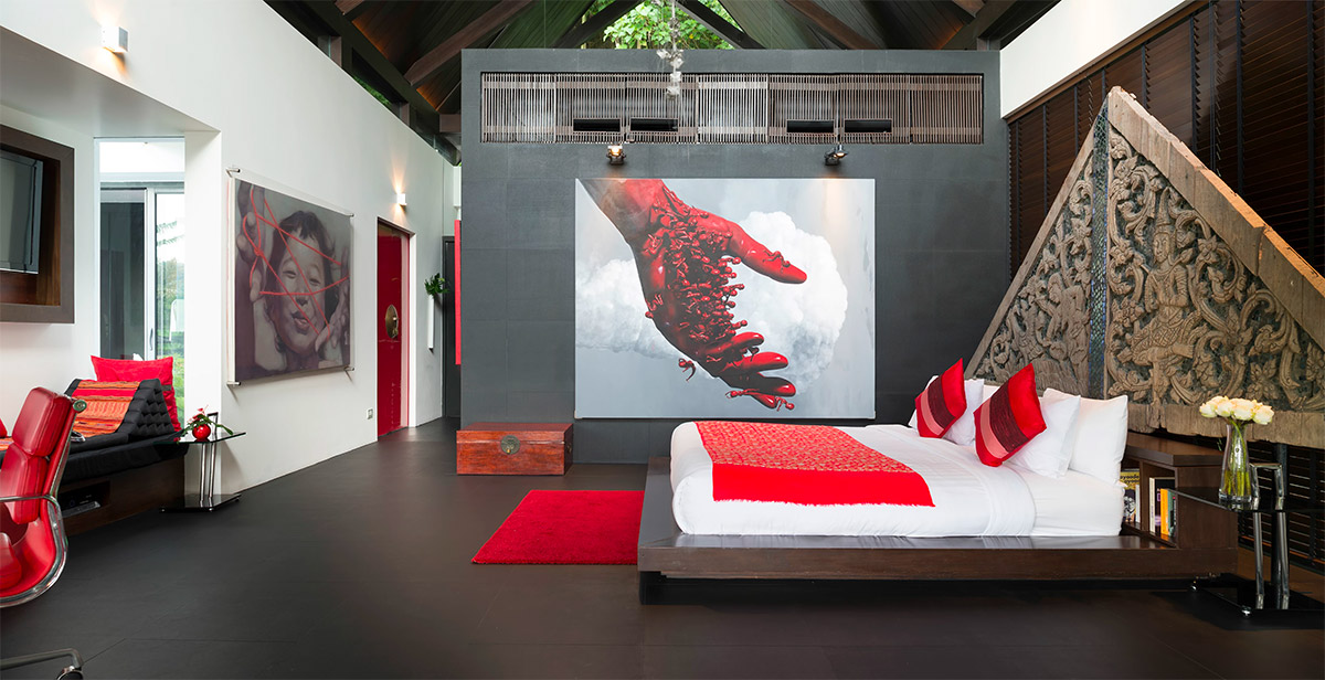 black-and-red-bedroom-decor-600x308.jpg