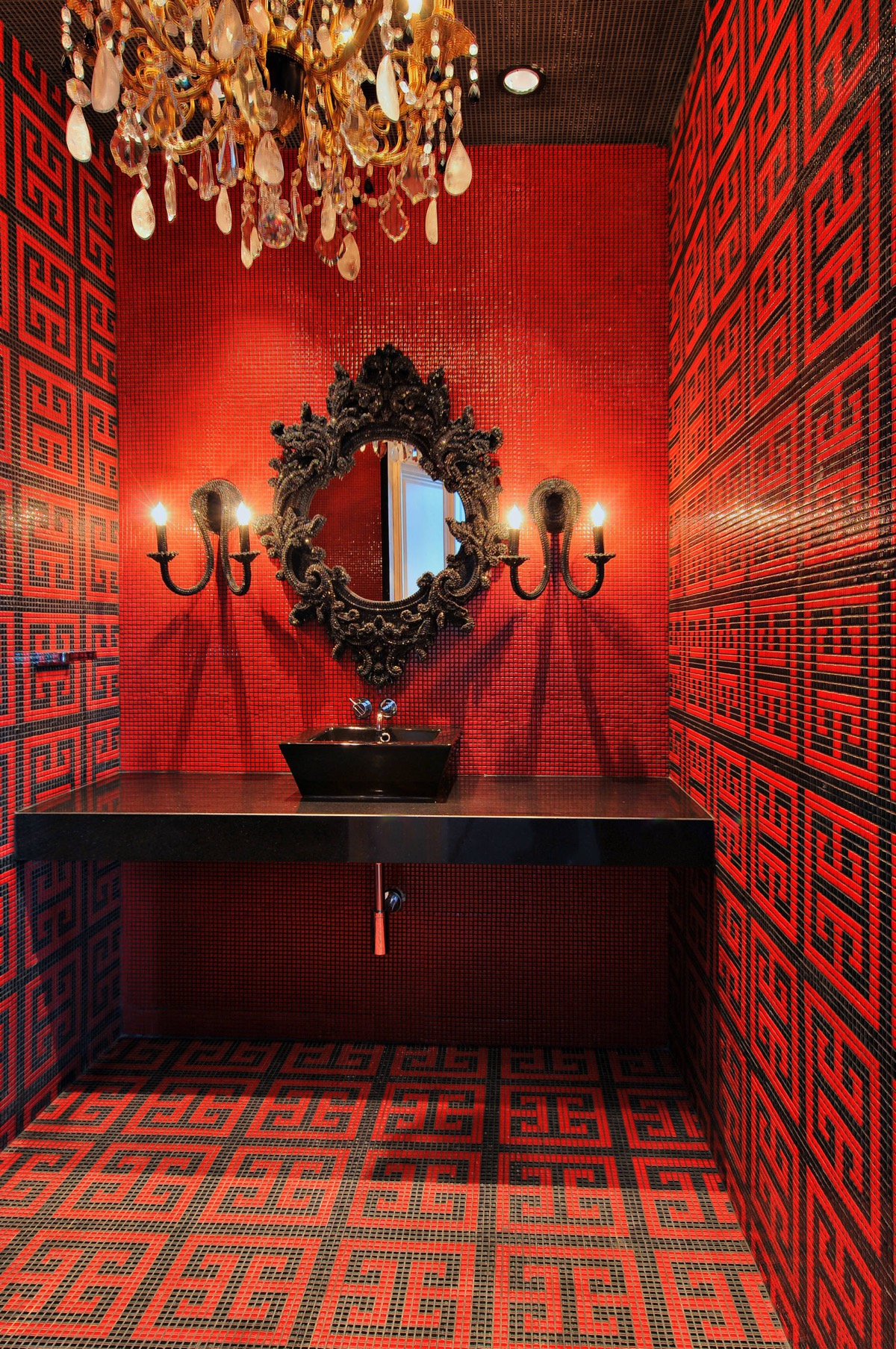 black-and-red-bathroom-600x904.jpg