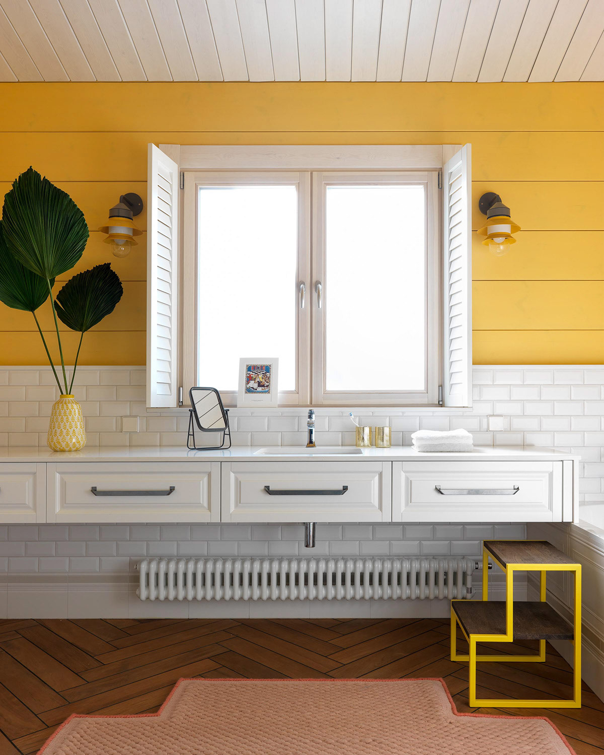 yellow-interior-600x750.jpg