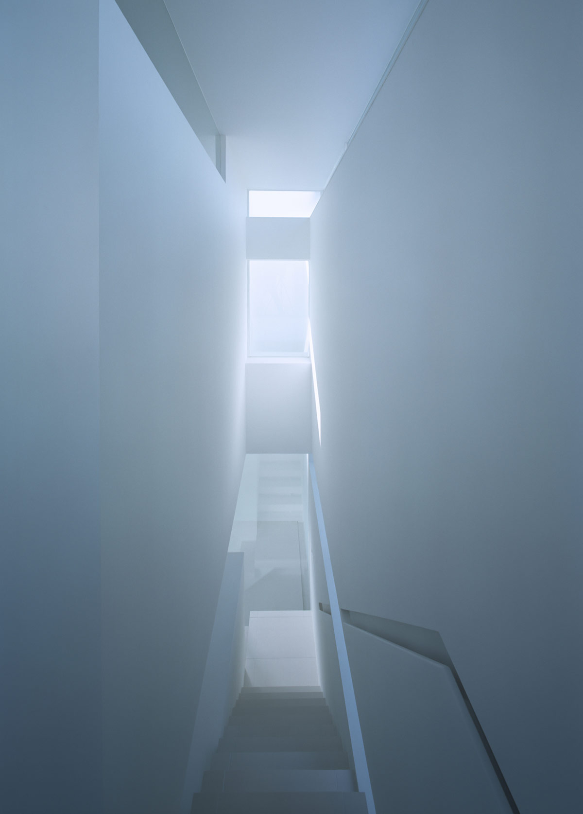 modern-staircase-600x837.jpg