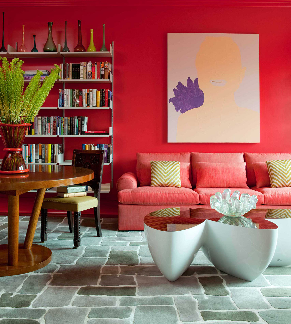 red-sofa-living-room-600x668.jpg