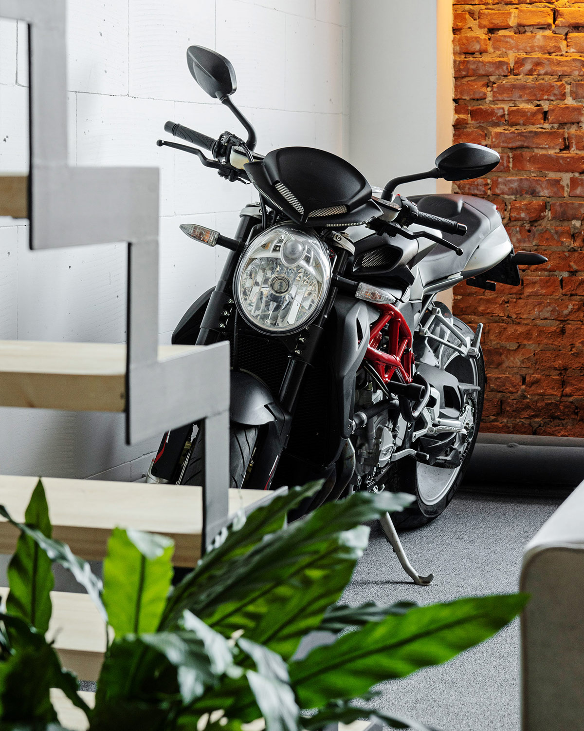 office-with-motorbike-600x750.jpg