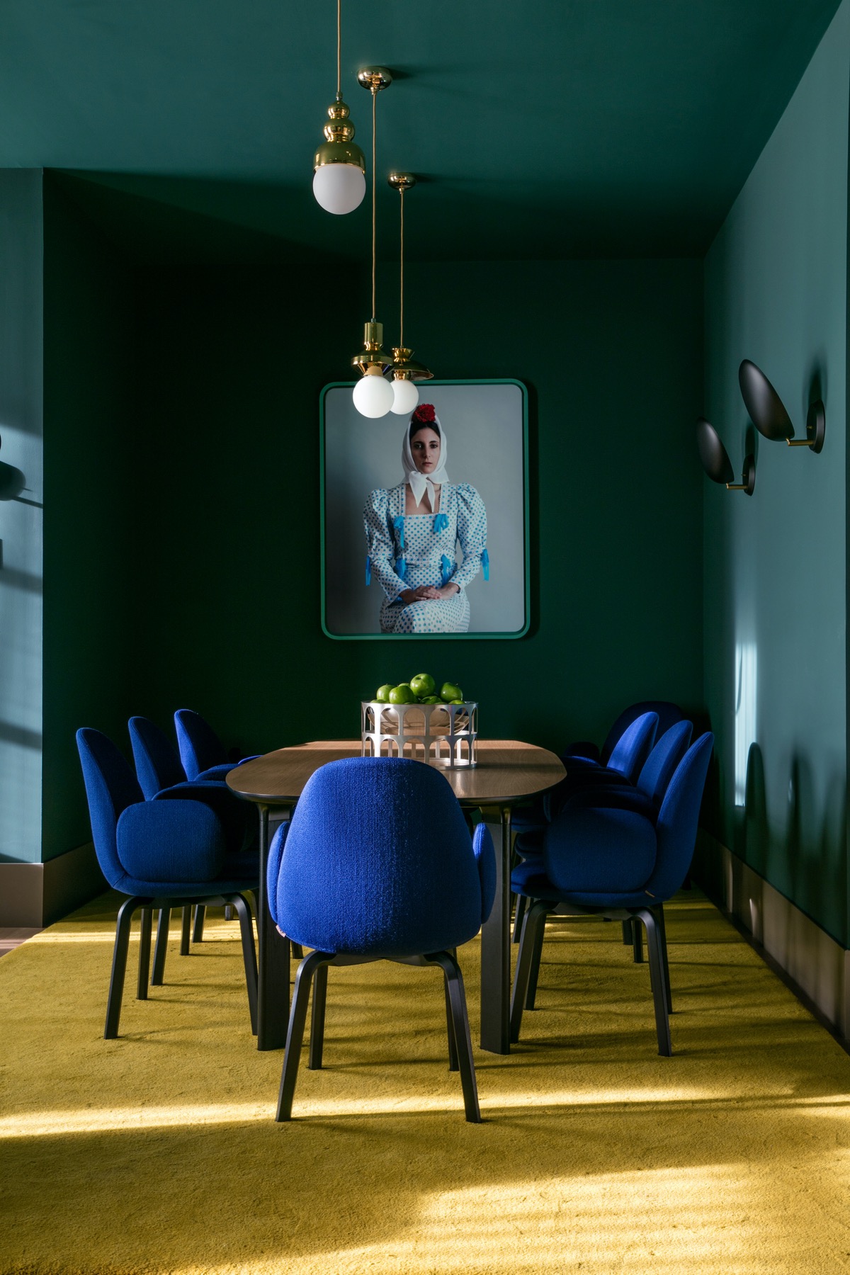 blue-and-green-dining-room-600x900.jpg