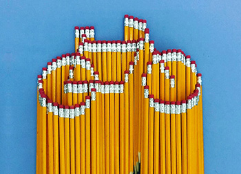 太讚了！Bashir Sultani的鉛筆堆疊藝術