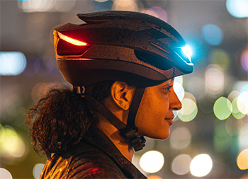 集成轉向燈的Lumos Ultra智能頭盔