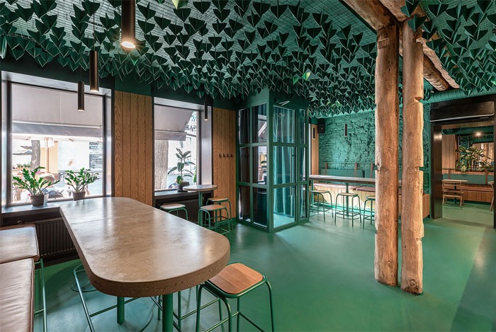 自然的绿色和温暖的活力!Sharikava咖啡馆空间设计