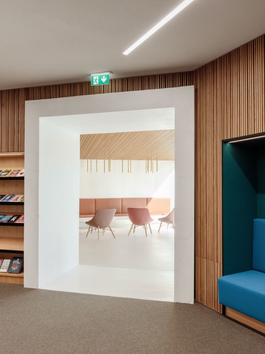 芬兰Kirkkonummi图书馆空间设计
