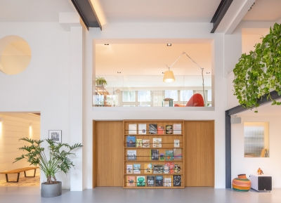 兼作攝影工作室,荷蘭2層開放式空間的住宅設計