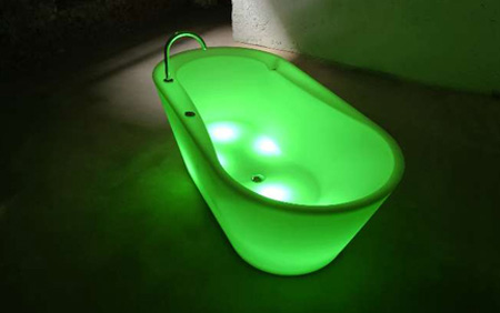 现代时尚和具有创造性的浴缸设计