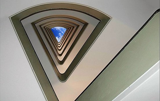 漂亮的曲线：50张创意楼梯摄影