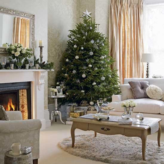 10个漂亮的创意圣诞树装饰图片