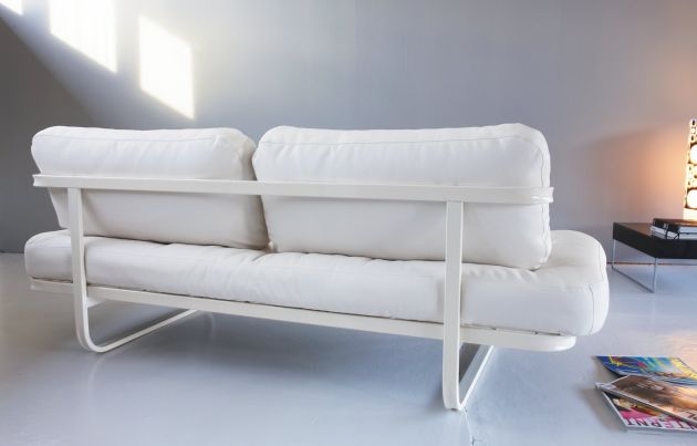 Per Weiss 设计的Leash沙发