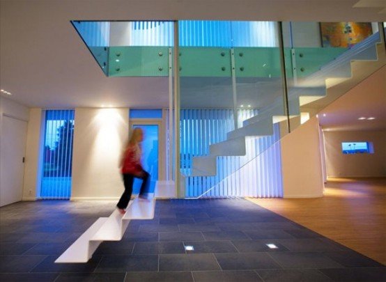 10个超酷的漂浮楼梯设计