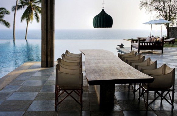 阿拉伯海岸迷人的海景别墅
