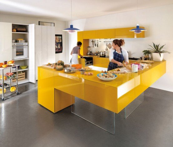 漂亮的厨房设计：色彩丰富的橱柜组合