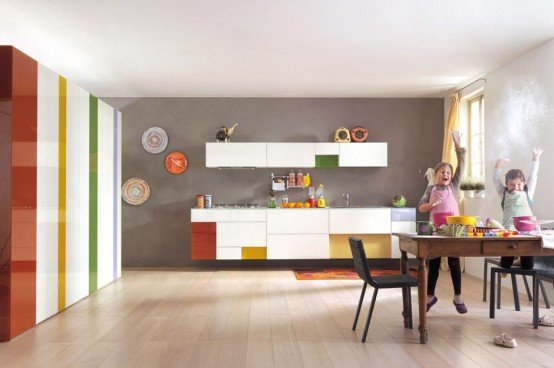 漂亮的厨房设计：色彩丰富的橱柜组合