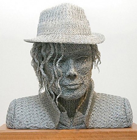 艺术家Ivan Lovatt铁线网3D名人肖像雕塑