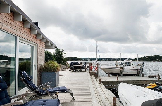 瑞典景色优美的湖滨别墅