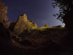 美麗的巖石和洞穴：亞美尼亞Goris夜景照片