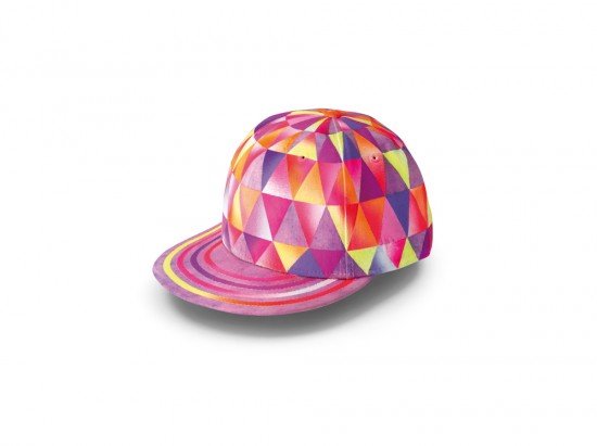 欧洲艺术家为制帽品牌New Era 90周年设计的帽子