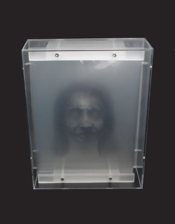 Yosman Botero的三维全息玻璃画