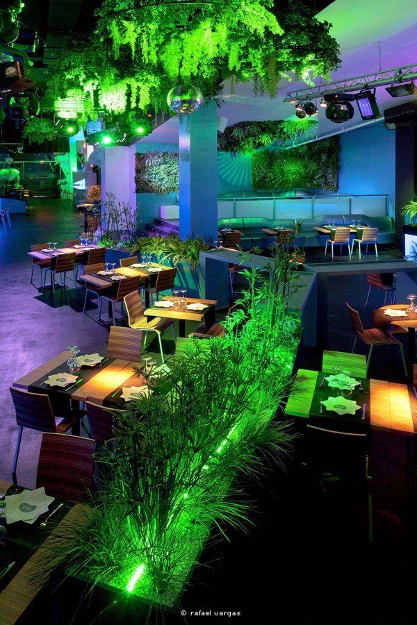 梦幻般的海底世界：BLUB酒吧室内设计