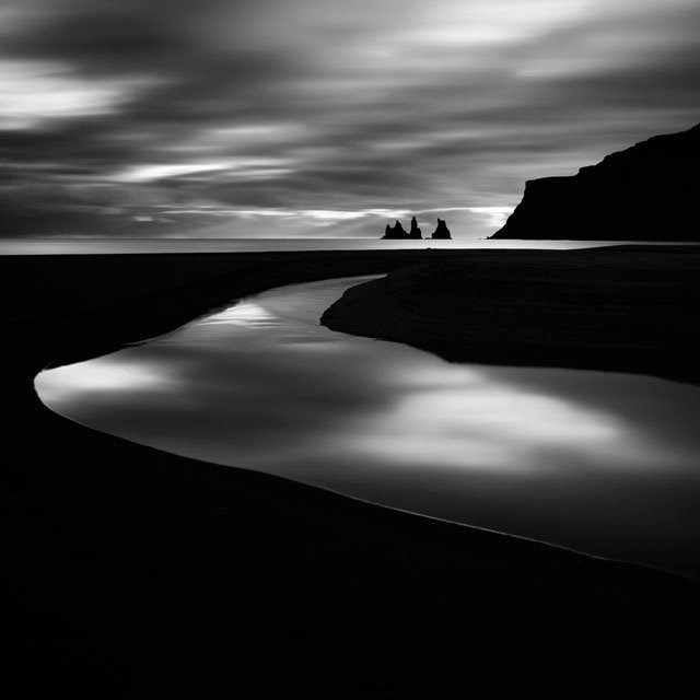 Michel Rajkovic黑白长曝光摄影：冰岛的水