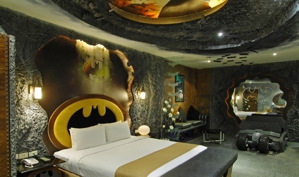 蝙蝠侠主题的汽车旅馆客房设计