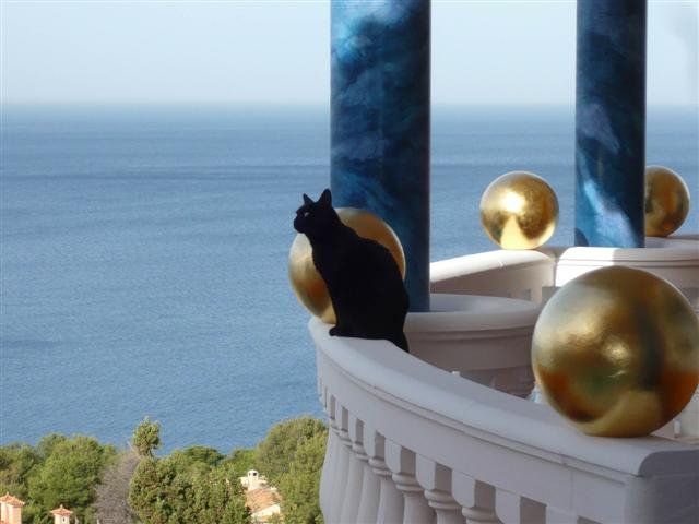 Luigi Colani作品：童话般的西班牙海岸别墅