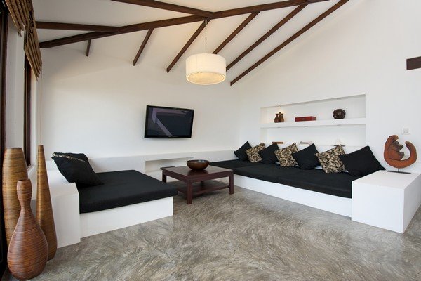 现代设计与传统泰国元素的结合：Casas del Sol海滩别墅