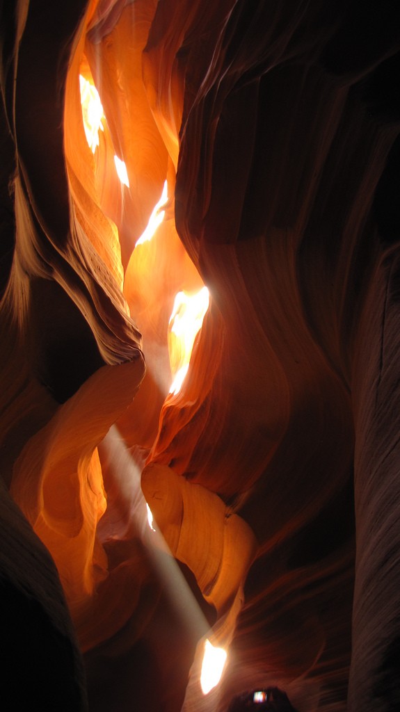 地质摄影：羚羊峡谷（Antelope Canyon)