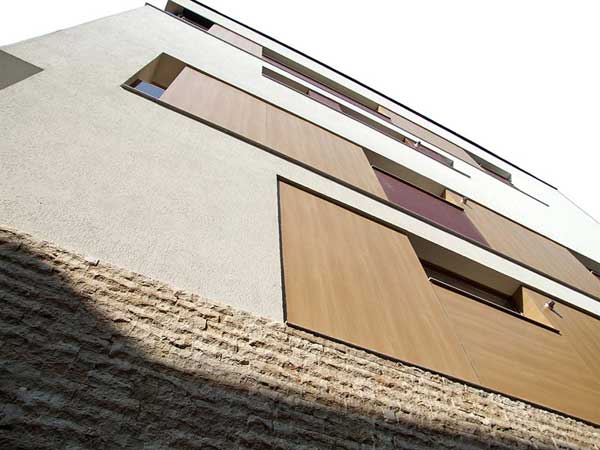 罗马尼亚一套透明顶层阁楼设计