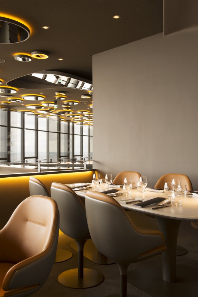 法国Ciel de Paris餐厅设计