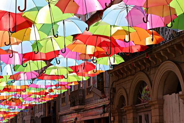 葡萄牙Agueda雨伞装置艺术