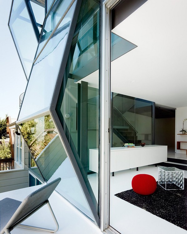 旧金山The Flip House：全通透棱镜般的住宅设计