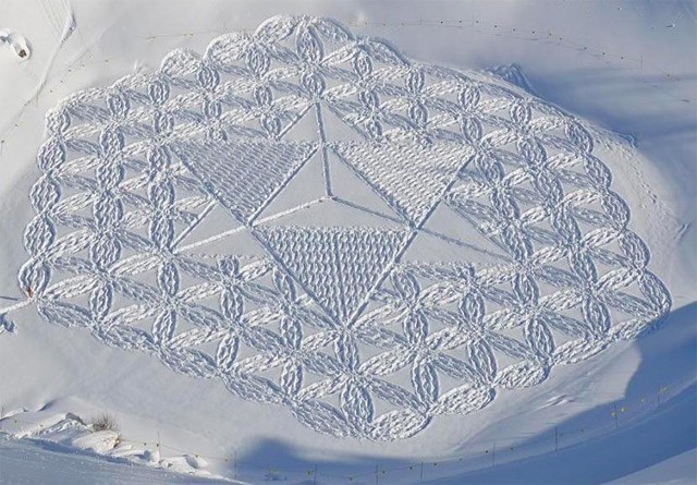 Simon Beck美妙的雪地艺术