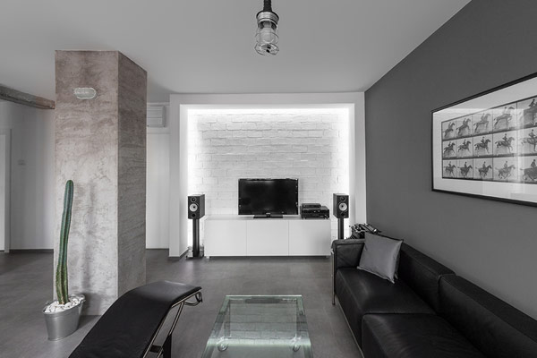 黑白极简风格: 塞尔维亚70年代公寓变身开放式住宅