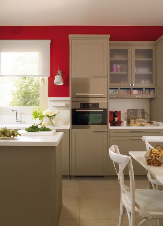 红色墙面与米色搭配的现代厨房设计