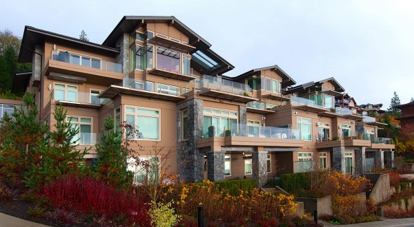 漂亮的温哥华海景复式住宅设计