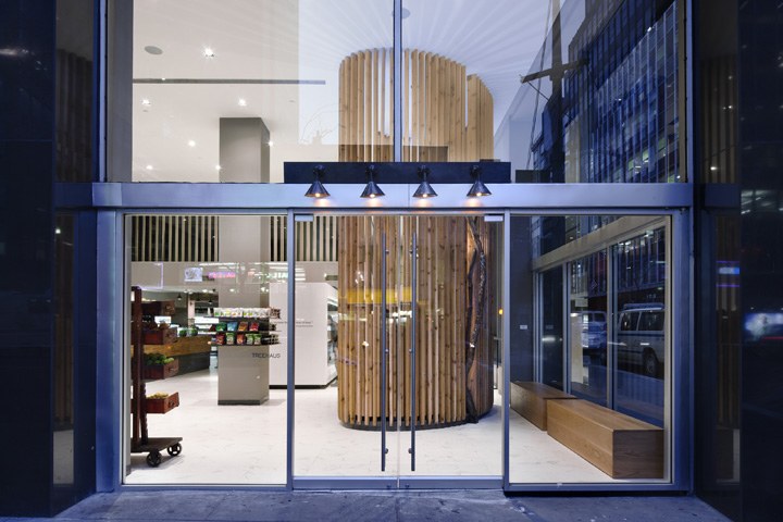 曼哈顿中城TreeHaus现代餐厅设计