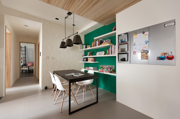 白与黑：2套现代简约公寓设计