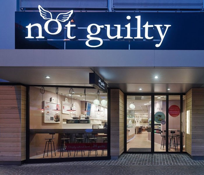 苏黎世not guilty餐厅室内设计