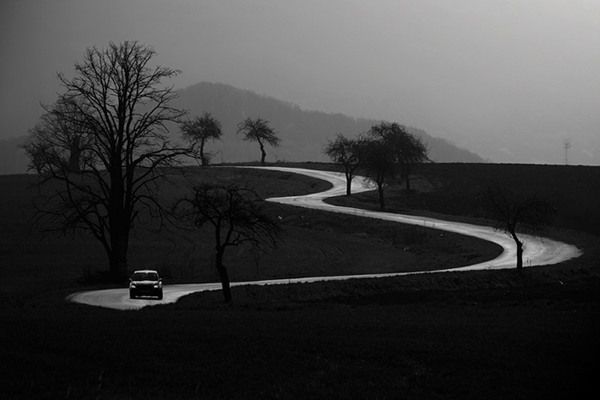 幽静的道路:摄影师Miro Simko黑白作品欣赏