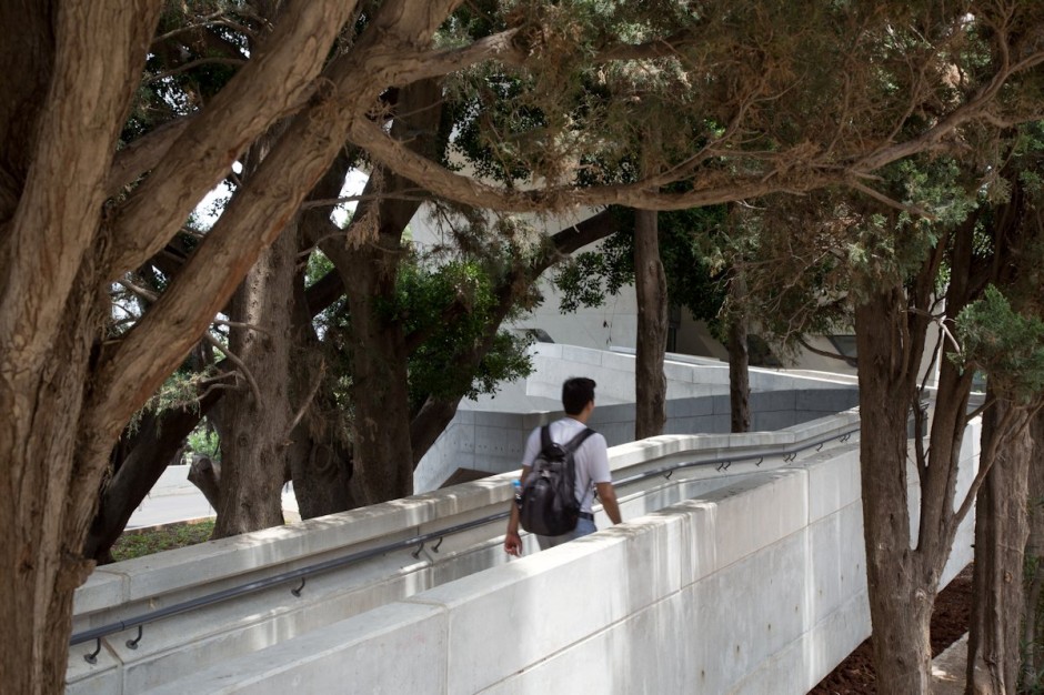 Zaha Hadid Architects:黎巴嫩Issam Fares国际关系学院